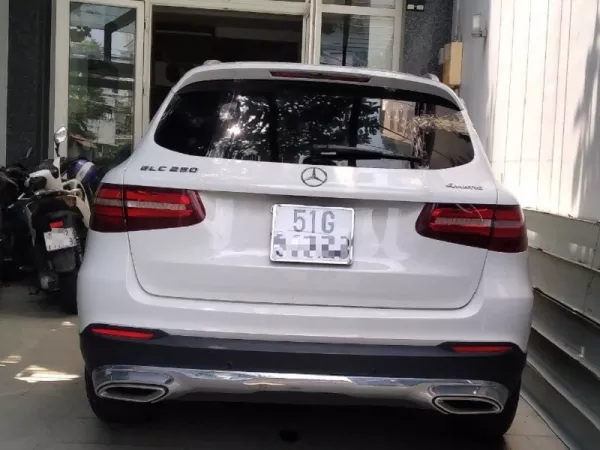 Kính Chắn Gió Xe Ford Transit